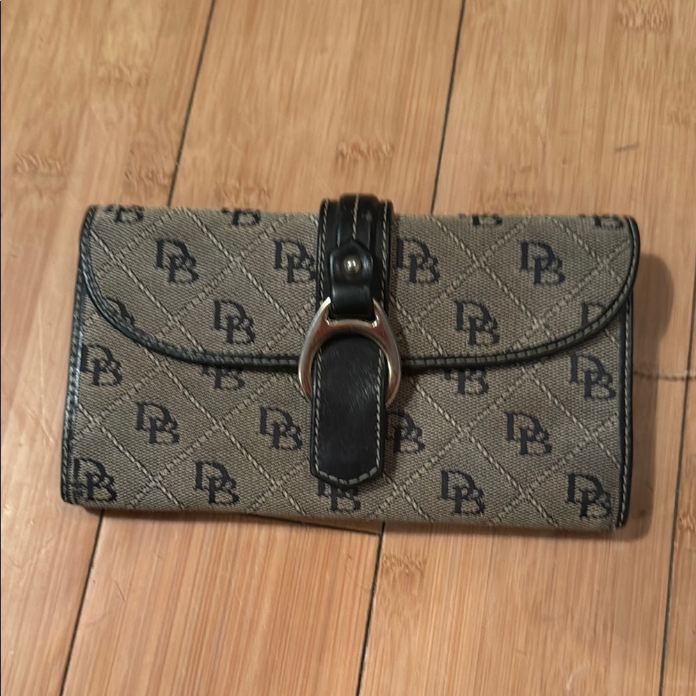 Dooney & Bourke Tan and Black Wallet